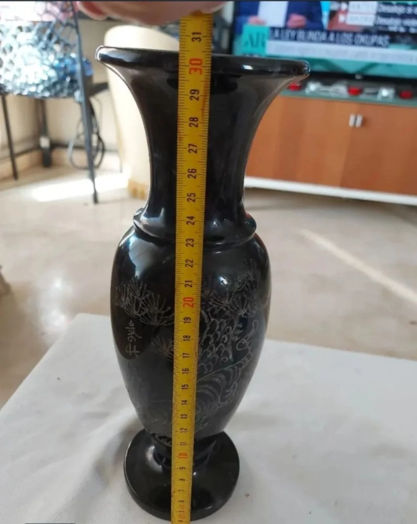 Jarrão/Licoreira de Alabastro Negro Antigo esculpido à mão – photo 7